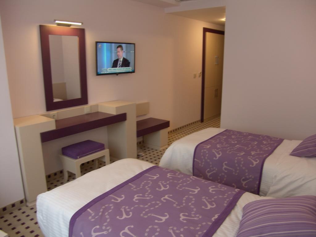 Izan Hotel Izmir Rum bild